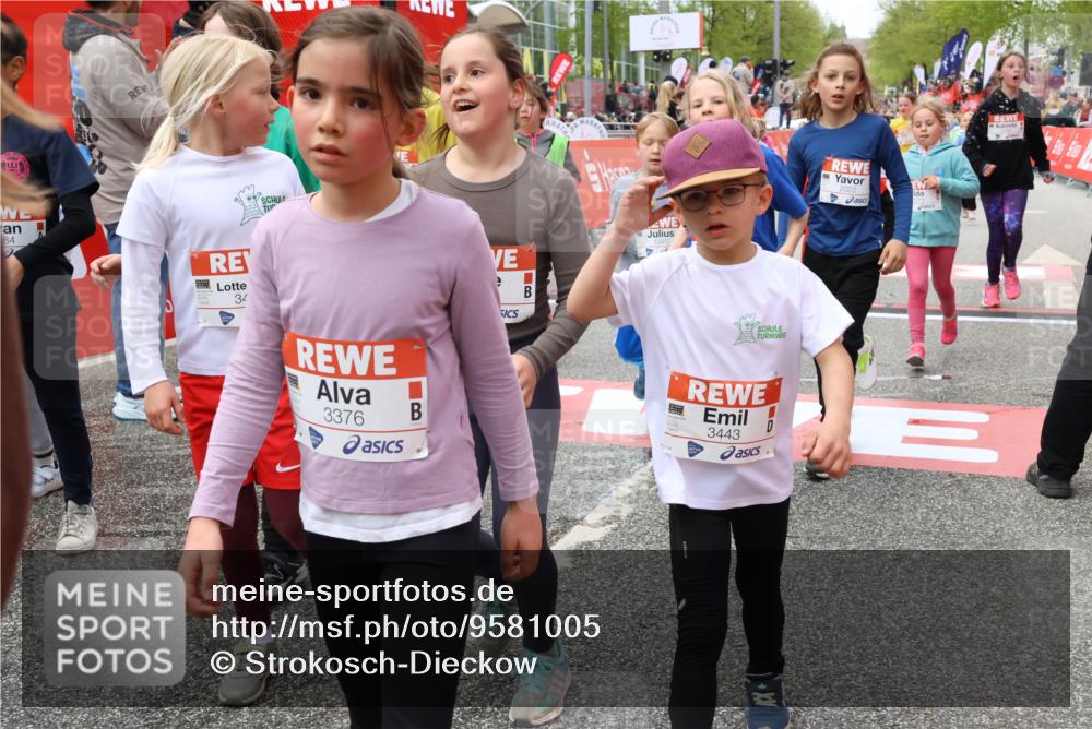 25.04.2026 - Das Zehntel Strokosch-Dieckow http://msf.ph/oto/9581005 25.04.2026 08:59:41 Ziel 1096, 1158, 1409, 1475, 1494, 1940, 2022, 2252, 2255, 2419, 2441, 2465, 2488, 2582, 2771, 2803, 2915, 2955, 3084, 3095, 3376, 3378, 3403, 3412, 3422, 3438, 3443, 3800, 4066, 1096, 1158, 1409, 1475, 1494, 1940, 2022, 2252, 2255, 2419, 2441, 2465, 2488, 2582, 2771, 2803, 2915, 2955, 3084, 3095, 3376, 3378, 3403, 3412, 3422, 3438, 3443, 3800, 4066 meine-sportfotos.de
