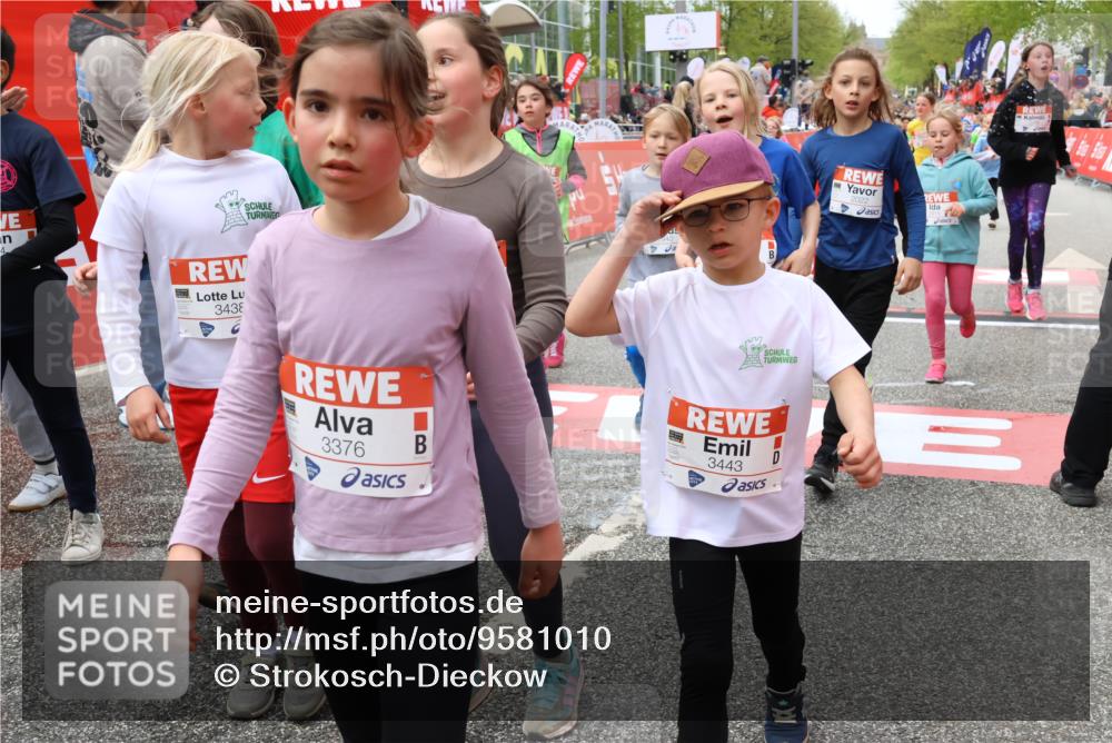 25.04.2026 - Das Zehntel Strokosch-Dieckow http://msf.ph/oto/9581010 25.04.2026 08:59:41 Ziel 1096, 1158, 1409, 1475, 1494, 1940, 2022, 2252, 2255, 2419, 2441, 2465, 2488, 2582, 2771, 2803, 2915, 2955, 3084, 3095, 3376, 3378, 3403, 3412, 3422, 3438, 3443, 3800, 4066, 1096, 1158, 1409, 1475, 1494, 1940, 2022, 2252, 2255, 2419, 2441, 2465, 2488, 2582, 2771, 2803, 2915, 2955, 3084, 3095, 3376, 3378, 3403, 3412, 3422, 3438, 3443, 3800, 4066 meine-sportfotos.de