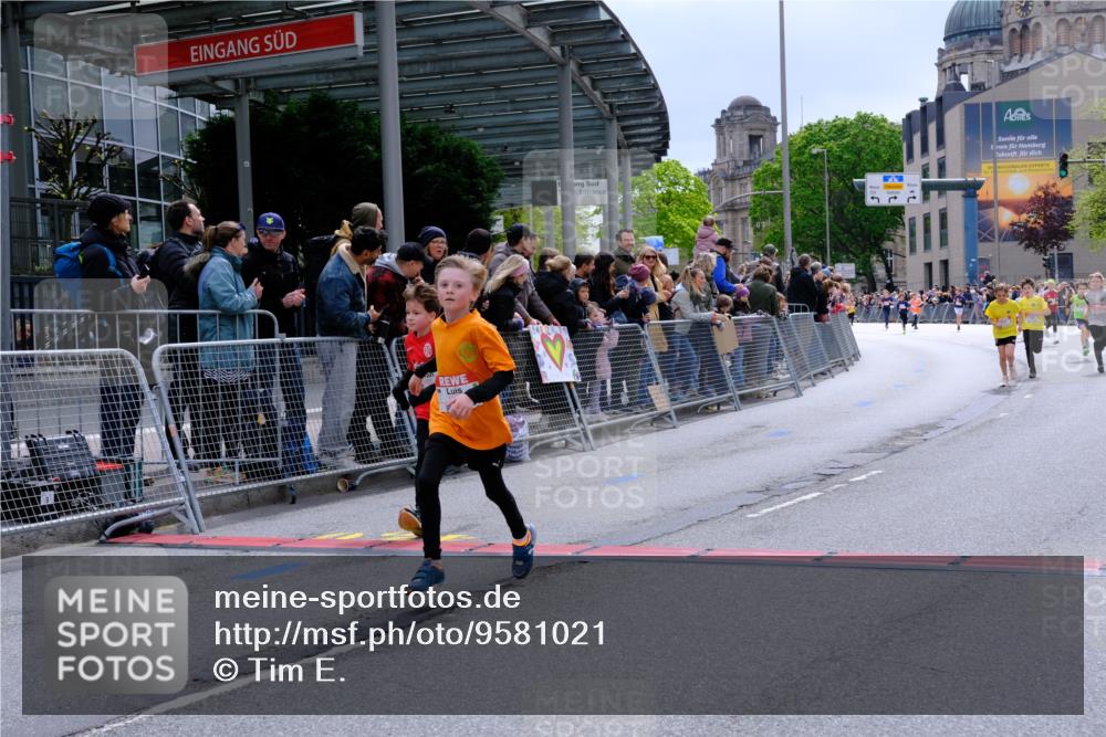 25.04.2026 - Das Zehntel Tim E. http://msf.ph/oto/9581021 25.04.2026 12:49:19 Ziel 10264, 10266, 10559, 10602, 10808, 11082, 11255, 12271, 12302, 12307, 12406 meine-sportfotos.de