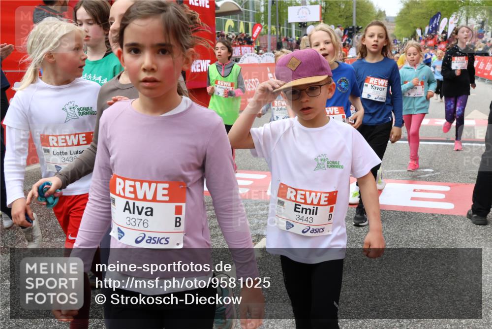 25.04.2026 - Das Zehntel Strokosch-Dieckow http://msf.ph/oto/9581025 25.04.2026 08:59:41 Ziel 1096, 1158, 1409, 1475, 1494, 1940, 2022, 2252, 2255, 2419, 2441, 2465, 2488, 2582, 2771, 2803, 2915, 2955, 3084, 3095, 3376, 3378, 3403, 3412, 3422, 3438, 3443, 3800, 4066, 1096, 1158, 1409, 1475, 1494, 1940, 2022, 2252, 2255, 2419, 2441, 2465, 2488, 2582, 2771, 2803, 2915, 2955, 3084, 3095, 3376, 3378, 3403, 3412, 3422, 3438, 3443, 3800, 4066 meine-sportfotos.de