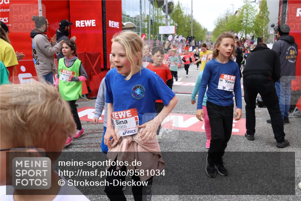 25.04.2026 - Das Zehntel Strokosch-Dieckow http://msf.ph/oto/9581034 25.04.2026 08:59:42 Ziel 1158, 1409, 1475, 1494, 1940, 2022, 2465, 2488, 2582, 2771, 2803, 2830, 2915, 2955, 3095, 3350, 3357, 3378, 3383, 3438, 3443, 3800, 4066, 1158, 1409, 1475, 1494, 1940, 2022, 2465, 2488, 2582, 2771, 2803, 2830, 2915, 2955, 3095, 3350, 3357, 3378, 3383, 3438, 3443, 3800, 4066 meine-sportfotos.de