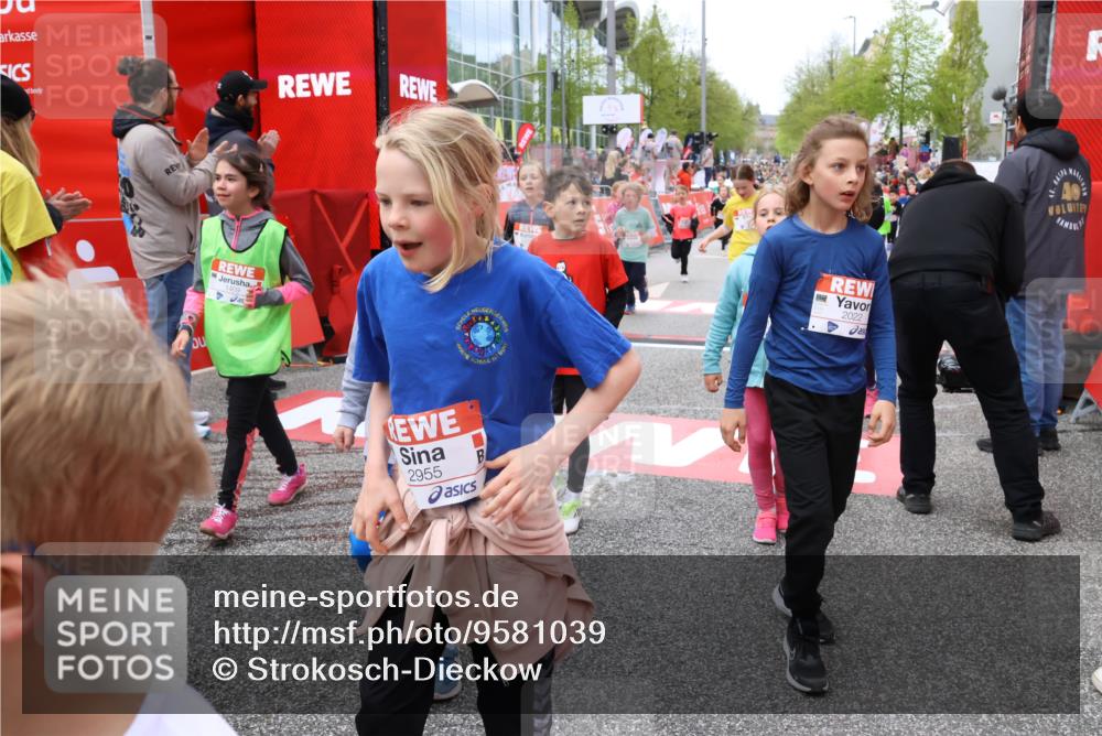 25.04.2026 - Das Zehntel Strokosch-Dieckow http://msf.ph/oto/9581039 25.04.2026 08:59:42 Ziel 1158, 1409, 1475, 1494, 1940, 2022, 2465, 2488, 2582, 2771, 2803, 2830, 2915, 2955, 3095, 3350, 3357, 3378, 3383, 3438, 3443, 3800, 4066, 1158, 1409, 1475, 1494, 1940, 2022, 2465, 2488, 2582, 2771, 2803, 2830, 2915, 2955, 3095, 3350, 3357, 3378, 3383, 3438, 3443, 3800, 4066 meine-sportfotos.de