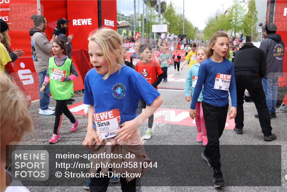 25.04.2026 - Das Zehntel Strokosch-Dieckow http://msf.ph/oto/9581044 25.04.2026 08:59:42 Ziel 1158, 1409, 1475, 1494, 1940, 2022, 2465, 2488, 2582, 2771, 2803, 2830, 2915, 2955, 3095, 3350, 3357, 3378, 3383, 3438, 3443, 3800, 4066, 1158, 1409, 1475, 1494, 1940, 2022, 2465, 2488, 2582, 2771, 2803, 2830, 2915, 2955, 3095, 3350, 3357, 3378, 3383, 3438, 3443, 3800, 4066 meine-sportfotos.de
