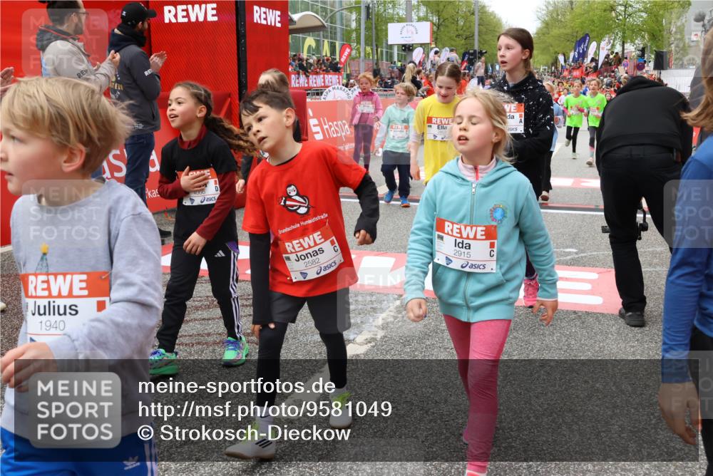 25.04.2026 - Das Zehntel Strokosch-Dieckow http://msf.ph/oto/9581049 25.04.2026 08:59:43 Ziel 1158, 1409, 1475, 1494, 1507, 1694, 1849, 1940, 2022, 2465, 2488, 2498, 2582, 2771, 2803, 2830, 2915, 2955, 3350, 3357, 3378, 3383, 3800, 4066, 1158, 1409, 1475, 1494, 1507, 1694, 1849, 1940, 2022, 2465, 2488, 2498, 2582, 2771, 2803, 2830, 2915, 2955, 3350, 3357, 3378, 3383, 3800, 4066 meine-sportfotos.de