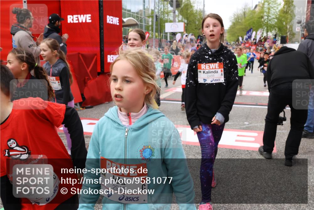 25.04.2026 - Das Zehntel Strokosch-Dieckow http://msf.ph/oto/9581077 25.04.2026 08:59:44 Ziel 1409, 1475, 1494, 1507, 1508, 1694, 1845, 1849, 1940, 2022, 2349, 2488, 2498, 2582, 2771, 2803, 2830, 2915, 2955, 3350, 3357, 3378, 3383, 3800, 3913, 4066, 1409, 1475, 1494, 1507, 1508, 1694, 1845, 1849, 1940, 2022, 2349, 2488, 2498, 2582, 2771, 2803, 2830, 2915, 2955, 3350, 3357, 3378, 3383, 3800, 3913, 4066 meine-sportfotos.de