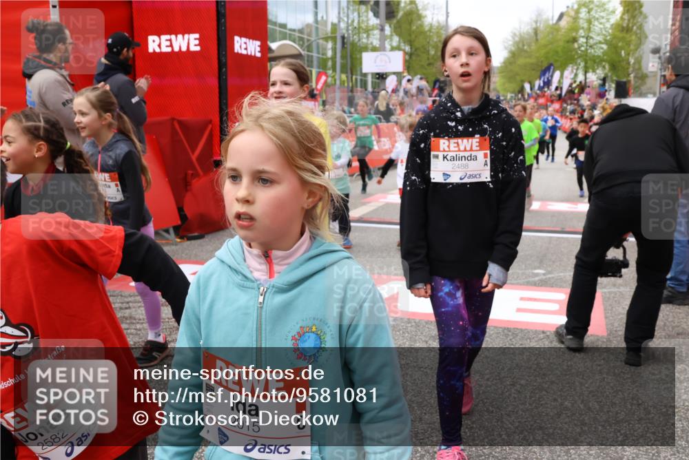 25.04.2026 - Das Zehntel Strokosch-Dieckow http://msf.ph/oto/9581081 25.04.2026 08:59:44 Ziel 1409, 1475, 1494, 1507, 1508, 1694, 1845, 1849, 1940, 2022, 2349, 2488, 2498, 2582, 2771, 2803, 2830, 2915, 2955, 3350, 3357, 3378, 3383, 3800, 3913, 4066, 1409, 1475, 1494, 1507, 1508, 1694, 1845, 1849, 1940, 2022, 2349, 2488, 2498, 2582, 2771, 2803, 2830, 2915, 2955, 3350, 3357, 3378, 3383, 3800, 3913, 4066 meine-sportfotos.de