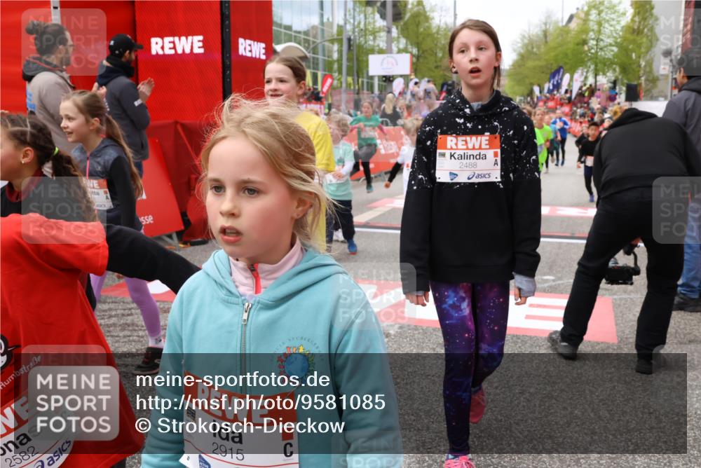25.04.2026 - Das Zehntel Strokosch-Dieckow http://msf.ph/oto/9581085 25.04.2026 08:59:45 Ziel 1409, 1422, 1475, 1494, 1507, 1508, 1694, 1845, 1849, 1940, 2022, 2349, 2488, 2498, 2582, 2771, 2803, 2830, 2915, 2955, 3350, 3357, 3383, 3800, 3856, 3913, 4066, 1409, 1422, 1475, 1494, 1507, 1508, 1694, 1845, 1849, 1940, 2022, 2349, 2488, 2498, 2582, 2771, 2803, 2830, 2915, 2955, 3350, 3357, 3383, 3800, 3856, 3913, 4066 meine-sportfotos.de