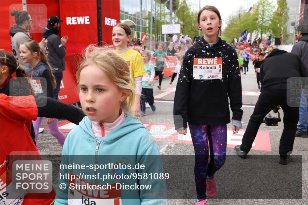 25.04.2026 - Das Zehntel Strokosch-Dieckow http://msf.ph/oto/9581089 25.04.2026 08:59:45 Ziel 1409, 1422, 1475, 1494, 1507, 1508, 1694, 1845, 1849, 1940, 2022, 2349, 2488, 2498, 2582, 2771, 2803, 2830, 2915, 2955, 3350, 3357, 3383, 3800, 3856, 3913, 4066, 1409, 1422, 1475, 1494, 1507, 1508, 1694, 1845, 1849, 1940, 2022, 2349, 2488, 2498, 2582, 2771, 2803, 2830, 2915, 2955, 3350, 3357, 3383, 3800, 3856, 3913, 4066 meine-sportfotos.de
