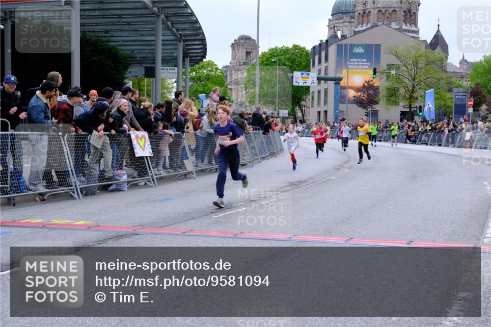 25.04.2026 - Das Zehntel Tim E. http://msf.ph/oto/9581094 25.04.2026 12:49:33 Ziel 10171, 10176, 10255, 10429, 11390, 11467, 11794, 11802, 12438, 12970 meine-sportfotos.de