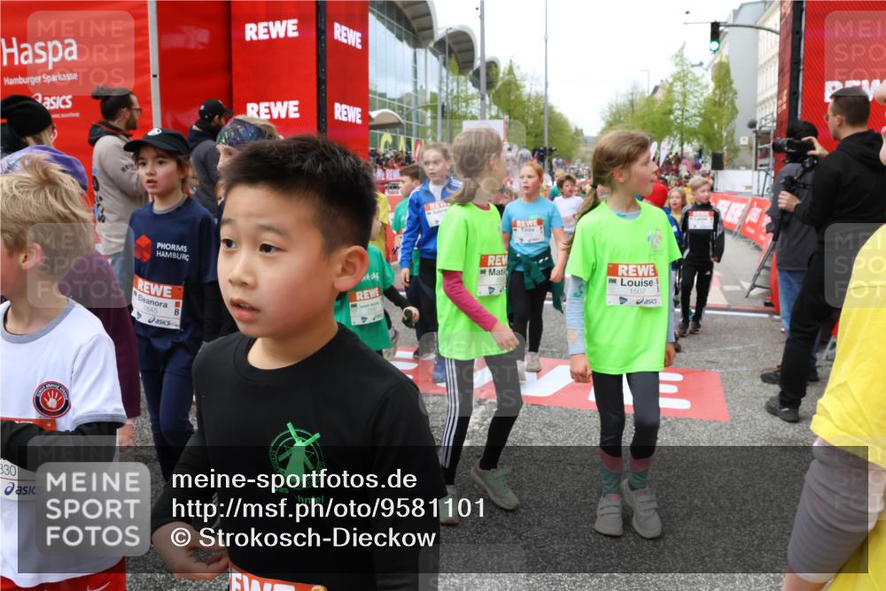 25.04.2026 - Das Zehntel Strokosch-Dieckow http://msf.ph/oto/9581101 25.04.2026 08:59:51 Ziel 1071, 1361, 1422, 1487, 1507, 1508, 1660, 1694, 1845, 1849, 1908, 1995, 2333, 2349, 2433, 2445, 2467, 2498, 2539, 2744, 2775, 2952, 2961, 3404, 3418, 3427, 3492, 3748, 3751, 3768, 3856, 3897, 3913, 1071, 1361, 1422, 1487, 1507, 1508, 1660, 1694, 1845, 1849, 1908, 1995, 2333, 2349, 2433, 2445, 2467, 2498, 2539, 2744, 2775, 2952, 2961, 3404, 3418, 3427, 3492, 3748, 3751, 3768, 3856, 3897, 3913 meine-sportfotos.de