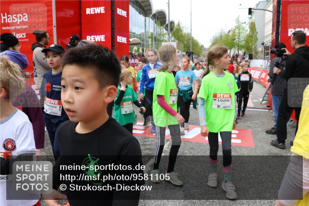 25.04.2026 - Das Zehntel Strokosch-Dieckow http://msf.ph/oto/9581105 25.04.2026 08:59:51 Ziel 1071, 1361, 1422, 1487, 1507, 1508, 1660, 1694, 1845, 1849, 1908, 1995, 2333, 2349, 2433, 2445, 2467, 2498, 2539, 2744, 2775, 2952, 2961, 3404, 3418, 3427, 3492, 3748, 3751, 3768, 3856, 3897, 3913, 1071, 1361, 1422, 1487, 1507, 1508, 1660, 1694, 1845, 1849, 1908, 1995, 2333, 2349, 2433, 2445, 2467, 2498, 2539, 2744, 2775, 2952, 2961, 3404, 3418, 3427, 3492, 3748, 3751, 3768, 3856, 3897, 3913 meine-sportfotos.de
