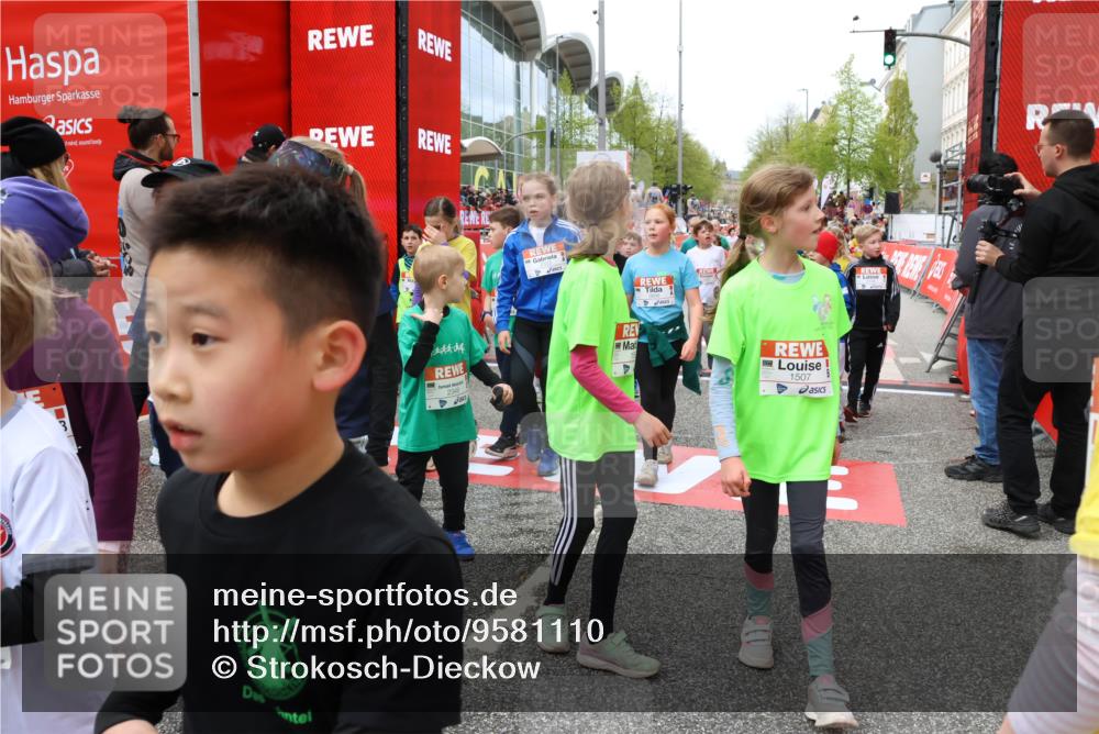 25.04.2026 - Das Zehntel Strokosch-Dieckow http://msf.ph/oto/9581110 25.04.2026 08:59:51 Ziel 1071, 1361, 1422, 1487, 1507, 1508, 1660, 1694, 1845, 1849, 1908, 1995, 2333, 2349, 2433, 2445, 2467, 2498, 2539, 2744, 2775, 2952, 2961, 3404, 3418, 3427, 3492, 3748, 3751, 3768, 3856, 3897, 3913, 1071, 1361, 1422, 1487, 1507, 1508, 1660, 1694, 1845, 1849, 1908, 1995, 2333, 2349, 2433, 2445, 2467, 2498, 2539, 2744, 2775, 2952, 2961, 3404, 3418, 3427, 3492, 3748, 3751, 3768, 3856, 3897, 3913 meine-sportfotos.de