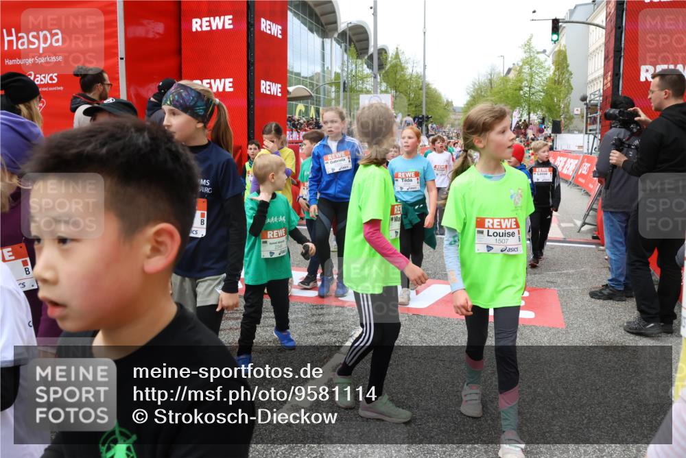 25.04.2026 - Das Zehntel Strokosch-Dieckow http://msf.ph/oto/9581114 25.04.2026 08:59:51 Ziel 1071, 1361, 1422, 1487, 1507, 1508, 1660, 1694, 1845, 1849, 1908, 1995, 2333, 2349, 2433, 2445, 2467, 2498, 2539, 2744, 2775, 2952, 2961, 3404, 3418, 3427, 3492, 3748, 3751, 3768, 3856, 3897, 3913, 1071, 1361, 1422, 1487, 1507, 1508, 1660, 1694, 1845, 1849, 1908, 1995, 2333, 2349, 2433, 2445, 2467, 2498, 2539, 2744, 2775, 2952, 2961, 3404, 3418, 3427, 3492, 3748, 3751, 3768, 3856, 3897, 3913 meine-sportfotos.de