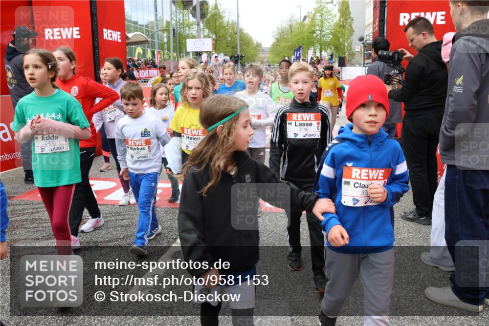 25.04.2026 - Das Zehntel Strokosch-Dieckow http://msf.ph/oto/9581153 25.04.2026 08:59:55 Ziel 1071, 1251, 1361, 1377, 1487, 1547, 1549, 1660, 1829, 1908, 1995, 2041, 2347, 2433, 2445, 2467, 2509, 2511, 2539, 2721, 2744, 2750, 2792, 2952, 2961, 3174, 3208, 3404, 3418, 3427, 3492, 3679, 3717, 3748, 3768, 3897, 1071, 1251, 1361, 1377, 1487, 1547, 1549, 1660, 1829, 1908, 1995, 2041, 2347, 2433, 2445, 2467, 2509, 2511, 2539, 2721, 2744, 2750, 2792, 2952, 2961, 3174, 3208, 3404, 3418, 3427, 3492, 3679, 3717, 3748, 3768, 3897 meine-sportfotos.de