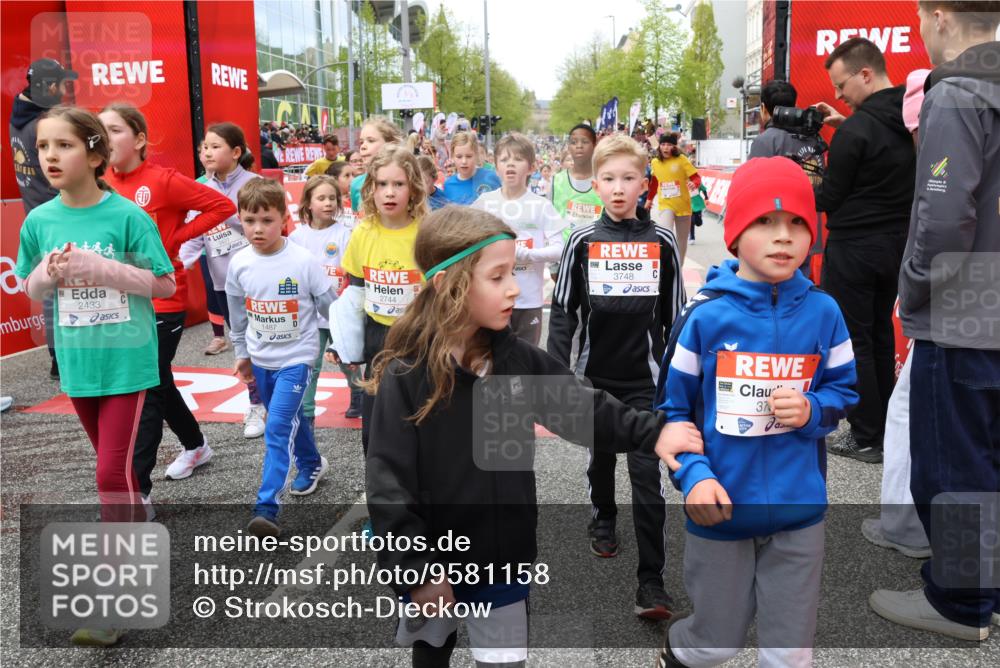 25.04.2026 - Das Zehntel Strokosch-Dieckow http://msf.ph/oto/9581158 25.04.2026 08:59:55 Ziel 1071, 1251, 1361, 1377, 1487, 1547, 1549, 1660, 1829, 1908, 1995, 2041, 2347, 2433, 2445, 2467, 2509, 2511, 2539, 2721, 2744, 2750, 2792, 2952, 2961, 3174, 3208, 3404, 3418, 3427, 3492, 3679, 3717, 3748, 3768, 3897, 1071, 1251, 1361, 1377, 1487, 1547, 1549, 1660, 1829, 1908, 1995, 2041, 2347, 2433, 2445, 2467, 2509, 2511, 2539, 2721, 2744, 2750, 2792, 2952, 2961, 3174, 3208, 3404, 3418, 3427, 3492, 3679, 3717, 3748, 3768, 3897 meine-sportfotos.de