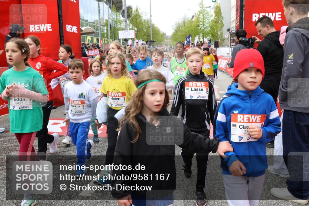 25.04.2026 - Das Zehntel Strokosch-Dieckow http://msf.ph/oto/9581167 25.04.2026 08:59:55 Ziel 1071, 1251, 1361, 1377, 1487, 1547, 1549, 1660, 1829, 1908, 1995, 2041, 2347, 2433, 2445, 2467, 2509, 2511, 2539, 2721, 2744, 2750, 2792, 2952, 2961, 3174, 3208, 3404, 3418, 3427, 3492, 3679, 3717, 3748, 3768, 3897, 1071, 1251, 1361, 1377, 1487, 1547, 1549, 1660, 1829, 1908, 1995, 2041, 2347, 2433, 2445, 2467, 2509, 2511, 2539, 2721, 2744, 2750, 2792, 2952, 2961, 3174, 3208, 3404, 3418, 3427, 3492, 3679, 3717, 3748, 3768, 3897 meine-sportfotos.de