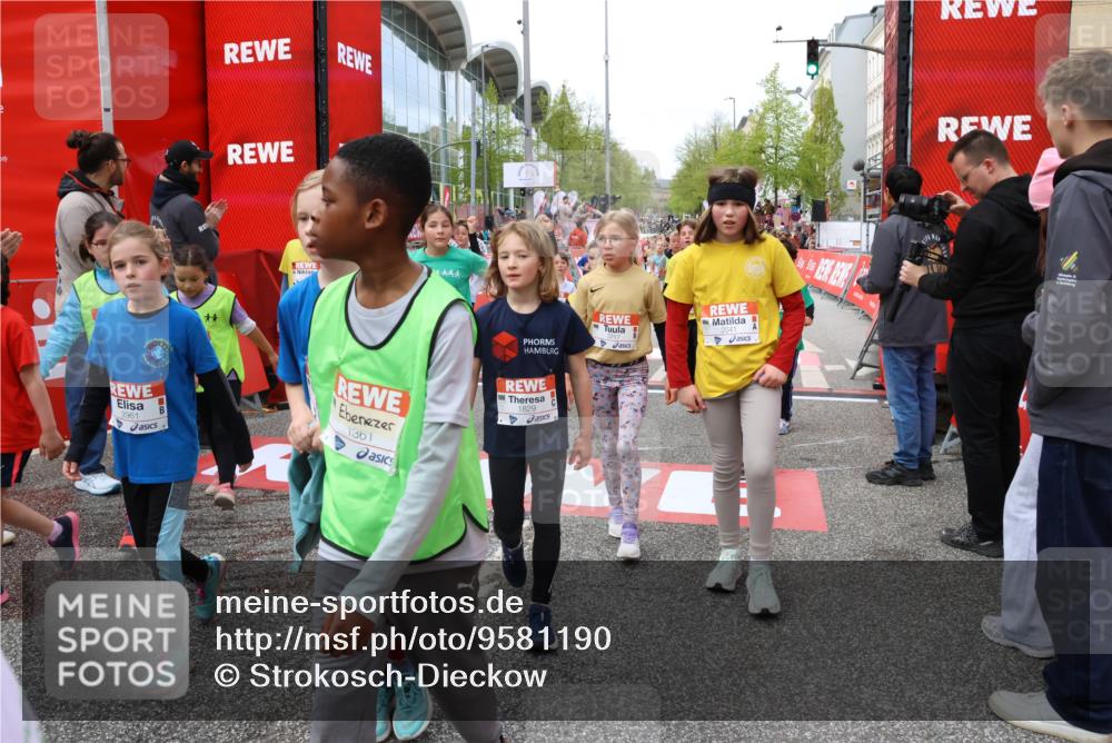 25.04.2026 - Das Zehntel Strokosch-Dieckow http://msf.ph/oto/9581190 25.04.2026 08:59:58 Ziel 1129, 1178, 1251, 1361, 1377, 1457, 1547, 1549, 1597, 1829, 1995, 2041, 2347, 2467, 2507, 2509, 2511, 2539, 2721, 2750, 2792, 2952, 2961, 3174, 3208, 3427, 3661, 3679, 3717, 3883, 3897, 3912, 1129, 1178, 1251, 1361, 1377, 1457, 1547, 1549, 1597, 1829, 1995, 2041, 2347, 2467, 2507, 2509, 2511, 2539, 2721, 2750, 2792, 2952, 2961, 3174, 3208, 3427, 3661, 3679, 3717, 3883, 3897, 3912 meine-sportfotos.de