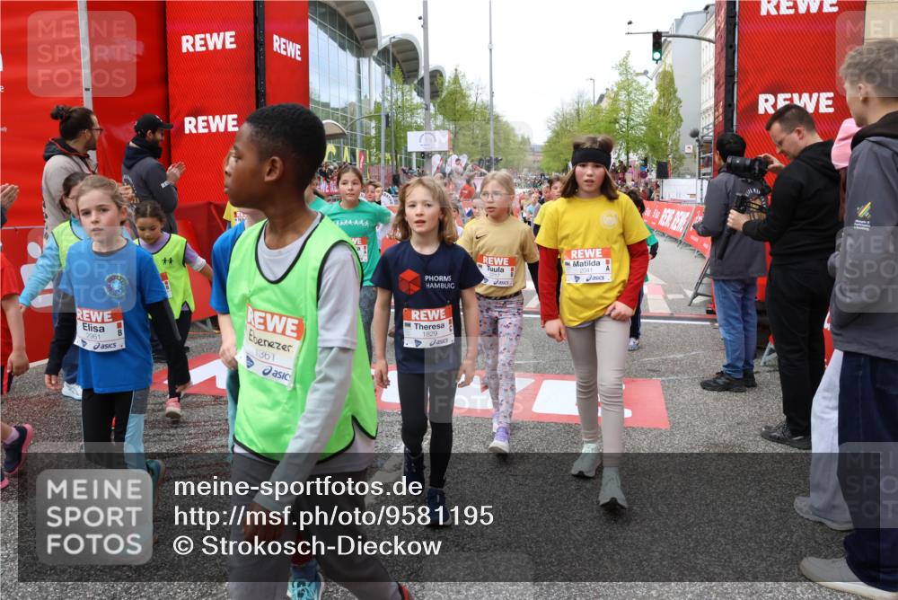 25.04.2026 - Das Zehntel Strokosch-Dieckow http://msf.ph/oto/9581195 25.04.2026 08:59:58 Ziel 1129, 1178, 1251, 1361, 1377, 1457, 1547, 1549, 1597, 1829, 1995, 2041, 2347, 2467, 2507, 2509, 2511, 2539, 2721, 2750, 2792, 2952, 2961, 3174, 3208, 3427, 3661, 3679, 3717, 3883, 3897, 3912, 1129, 1178, 1251, 1361, 1377, 1457, 1547, 1549, 1597, 1829, 1995, 2041, 2347, 2467, 2507, 2509, 2511, 2539, 2721, 2750, 2792, 2952, 2961, 3174, 3208, 3427, 3661, 3679, 3717, 3883, 3897, 3912 meine-sportfotos.de