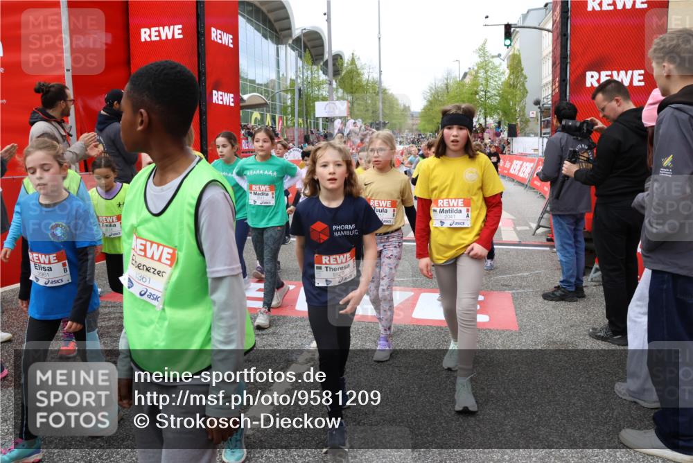 25.04.2026 - Das Zehntel Strokosch-Dieckow http://msf.ph/oto/9581209 25.04.2026 08:59:58 Ziel 1129, 1178, 1251, 1361, 1377, 1457, 1547, 1549, 1597, 1829, 1995, 2041, 2347, 2467, 2507, 2509, 2511, 2539, 2721, 2750, 2792, 2952, 2961, 3174, 3208, 3427, 3661, 3679, 3717, 3883, 3897, 3912, 1129, 1178, 1251, 1361, 1377, 1457, 1547, 1549, 1597, 1829, 1995, 2041, 2347, 2467, 2507, 2509, 2511, 2539, 2721, 2750, 2792, 2952, 2961, 3174, 3208, 3427, 3661, 3679, 3717, 3883, 3897, 3912 meine-sportfotos.de