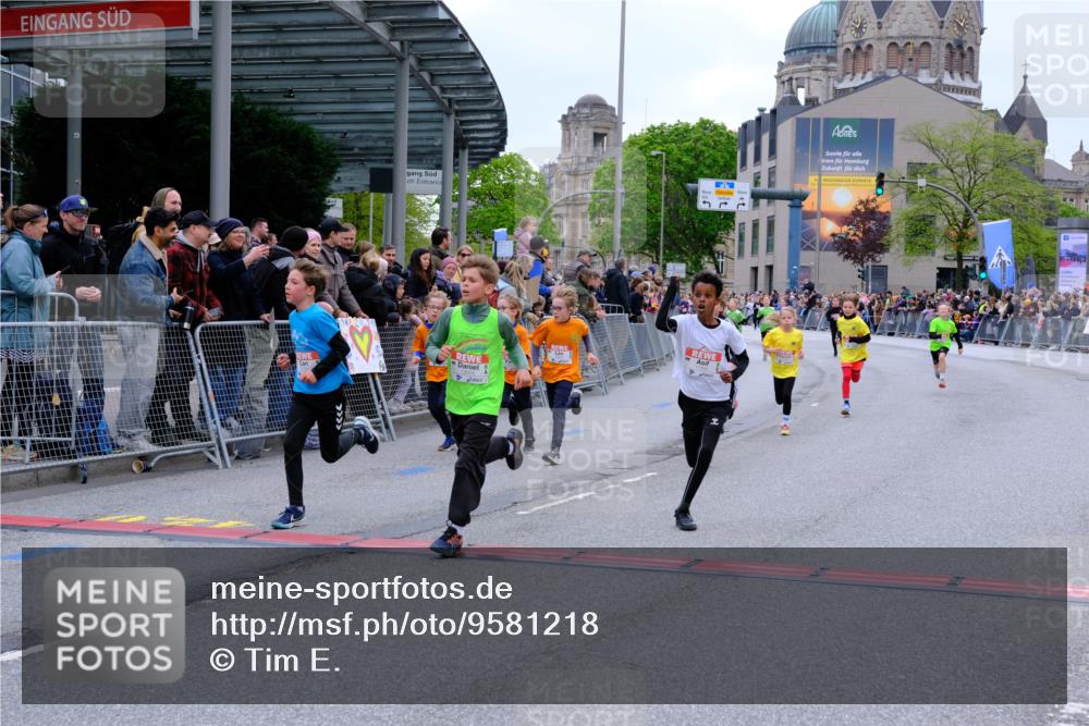 25.04.2026 - Das Zehntel Tim E. http://msf.ph/oto/9581218 25.04.2026 12:49:54 Ziel 10394, 10502, 11261, 11468, 11521, 12293, 12295, 12304, 12401, 12402, 12403, 12452, 12738, 12797, 13024 meine-sportfotos.de