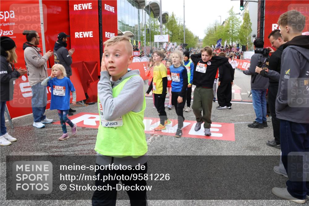 25.04.2026 - Das Zehntel Strokosch-Dieckow http://msf.ph/oto/9581226 25.04.2026 09:00:04 Ziel 1129, 1142, 1178, 1457, 1467, 1597, 1948, 1955, 2099, 2507, 2652, 2683, 2823, 3108, 3113, 3622, 3661, 3693, 3713, 3720, 3883, 3912, 1129, 1142, 1178, 1457, 1467, 1597, 1948, 1955, 2099, 2507, 2652, 2683, 2823, 3108, 3113, 3622, 3661, 3693, 3713, 3720, 3883, 3912 meine-sportfotos.de