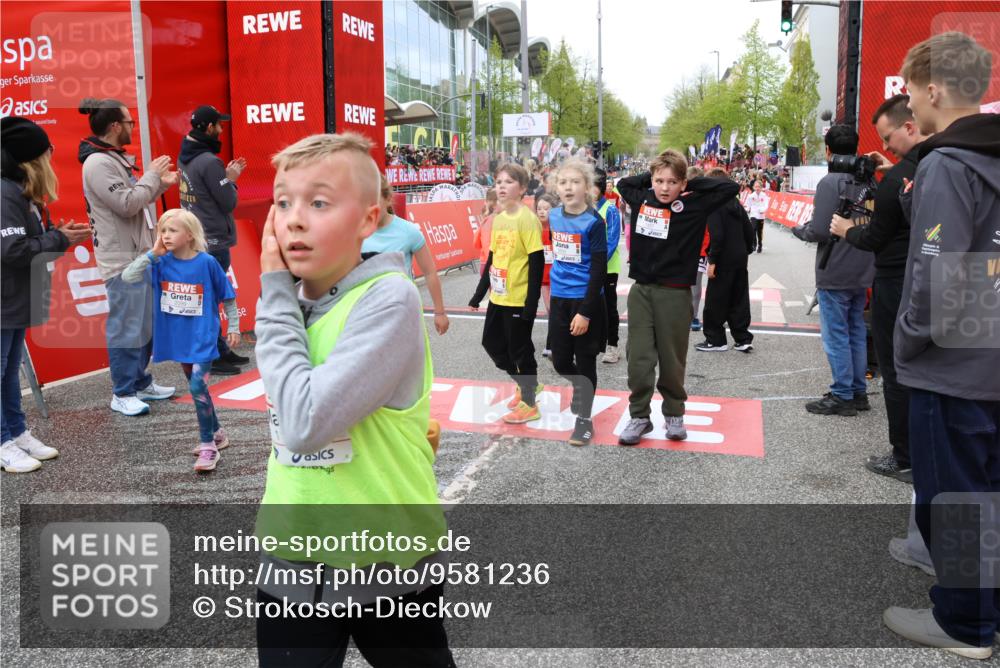 25.04.2026 - Das Zehntel Strokosch-Dieckow http://msf.ph/oto/9581236 25.04.2026 09:00:04 Ziel 1129, 1142, 1178, 1457, 1467, 1597, 1948, 1955, 2099, 2507, 2652, 2683, 2823, 3108, 3113, 3622, 3661, 3693, 3713, 3720, 3883, 3912, 1129, 1142, 1178, 1457, 1467, 1597, 1948, 1955, 2099, 2507, 2652, 2683, 2823, 3108, 3113, 3622, 3661, 3693, 3713, 3720, 3883, 3912 meine-sportfotos.de