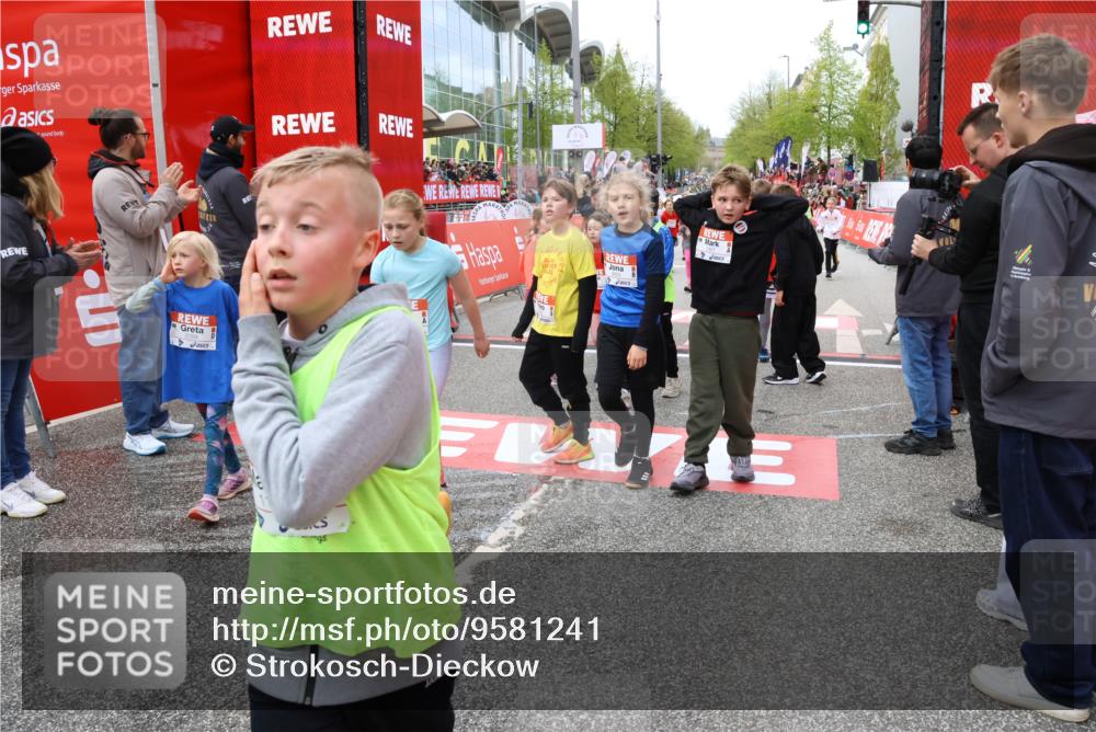 25.04.2026 - Das Zehntel Strokosch-Dieckow http://msf.ph/oto/9581241 25.04.2026 09:00:04 Ziel 1129, 1142, 1178, 1457, 1467, 1597, 1948, 1955, 2099, 2507, 2652, 2683, 2823, 3108, 3113, 3622, 3661, 3693, 3713, 3720, 3883, 3912, 1129, 1142, 1178, 1457, 1467, 1597, 1948, 1955, 2099, 2507, 2652, 2683, 2823, 3108, 3113, 3622, 3661, 3693, 3713, 3720, 3883, 3912 meine-sportfotos.de