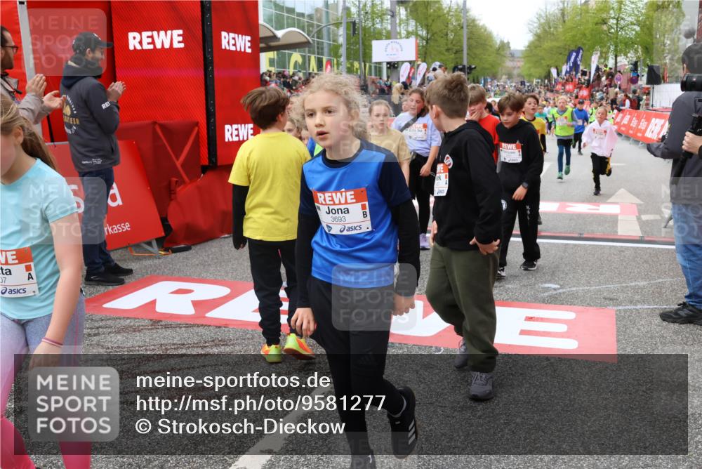 25.04.2026 - Das Zehntel Strokosch-Dieckow http://msf.ph/oto/9581277 25.04.2026 09:00:06 Ziel 1142, 1423, 1467, 1948, 1955, 1992, 2012, 2099, 2507, 2617, 2652, 2683, 2823, 3108, 3113, 3245, 3622, 3693, 3713, 3720, 1142, 1423, 1467, 1948, 1955, 1992, 2012, 2099, 2507, 2617, 2652, 2683, 2823, 3108, 3113, 3245, 3622, 3693, 3713, 3720 meine-sportfotos.de