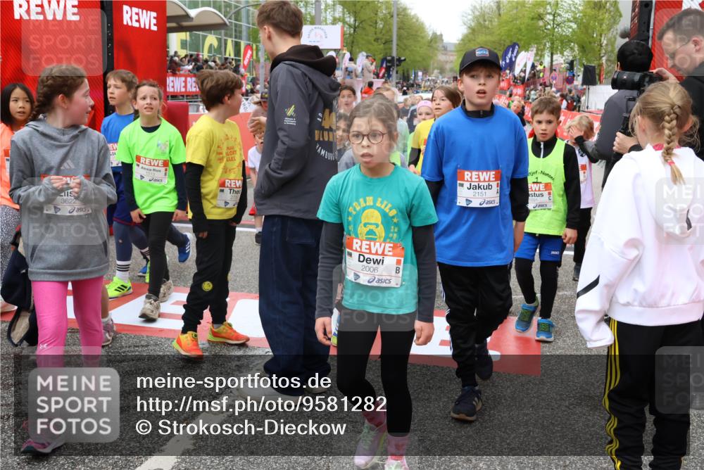 25.04.2026 - Das Zehntel Strokosch-Dieckow http://msf.ph/oto/9581282 25.04.2026 09:00:15 Ziel 1066, 1074, 1091, 1093, 1505, 1510, 1513, 1586, 1778, 1802, 2006, 2048, 2132, 2136, 2151, 2622, 2717, 2732, 2844, 3115, 3351, 3508, 3511, 3523, 3541, 3626, 3696, 3839, 3841, 3948, 1066, 1074, 1091, 1093, 1505, 1510, 1513, 1586, 1778, 1802, 2006, 2048, 2132, 2136, 2151, 2622, 2717, 2732, 2844, 3115, 3351, 3508, 3511, 3523, 3541, 3626, 3696, 3839, 3841, 3948 meine-sportfotos.de