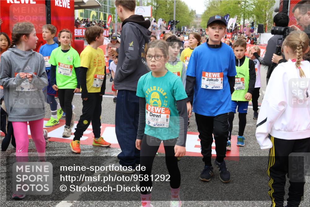 25.04.2026 - Das Zehntel Strokosch-Dieckow http://msf.ph/oto/9581292 25.04.2026 09:00:15 Ziel 1066, 1074, 1091, 1093, 1505, 1510, 1513, 1586, 1778, 1802, 2006, 2048, 2132, 2136, 2151, 2622, 2717, 2732, 2844, 3115, 3351, 3508, 3511, 3523, 3541, 3626, 3696, 3839, 3841, 3948, 1066, 1074, 1091, 1093, 1505, 1510, 1513, 1586, 1778, 1802, 2006, 2048, 2132, 2136, 2151, 2622, 2717, 2732, 2844, 3115, 3351, 3508, 3511, 3523, 3541, 3626, 3696, 3839, 3841, 3948 meine-sportfotos.de