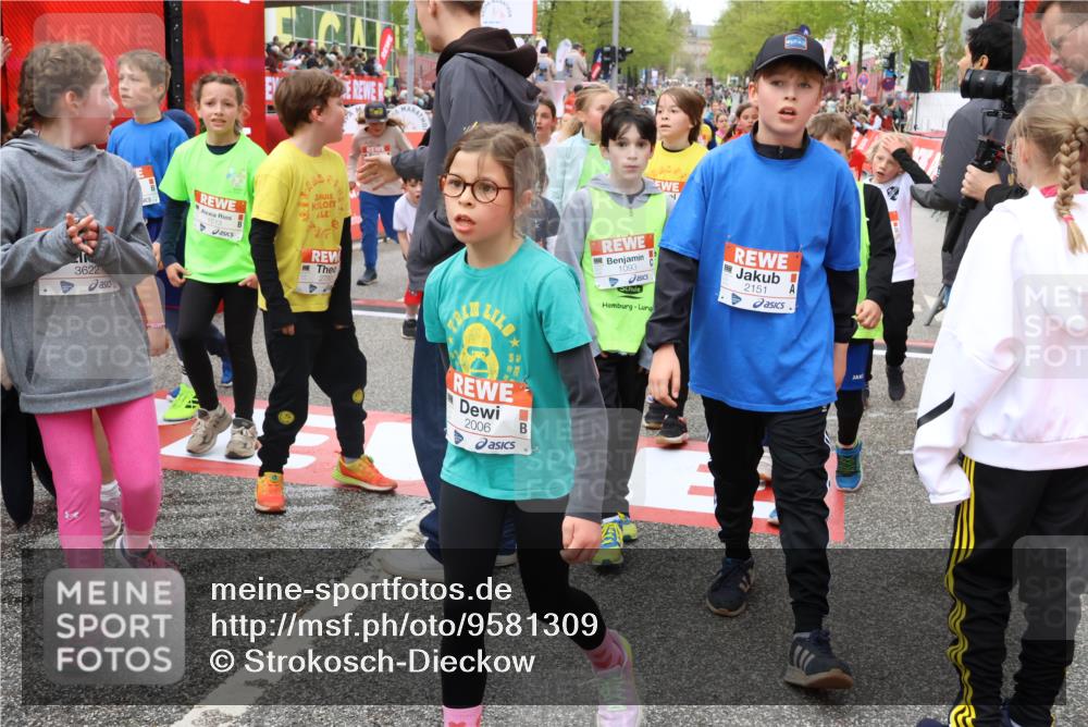 25.04.2026 - Das Zehntel Strokosch-Dieckow http://msf.ph/oto/9581309 25.04.2026 09:00:16 Ziel 1039, 1066, 1074, 1091, 1093, 1505, 1510, 1513, 1586, 1596, 1778, 1802, 2048, 2132, 2136, 2151, 2622, 2717, 2732, 2844, 3115, 3207, 3351, 3476, 3508, 3523, 3626, 3839, 3841, 3948, 1039, 1066, 1074, 1091, 1093, 1505, 1510, 1513, 1586, 1596, 1778, 1802, 2048, 2132, 2136, 2151, 2622, 2717, 2732, 2844, 3115, 3207, 3351, 3476, 3508, 3523, 3626, 3839, 3841, 3948 meine-sportfotos.de