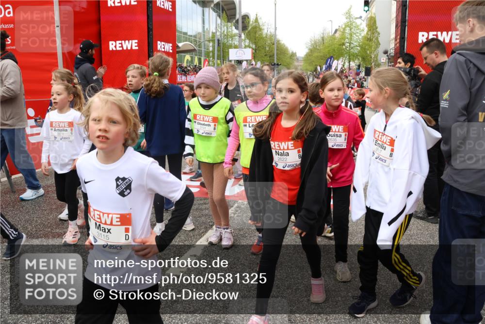 25.04.2026 - Das Zehntel Strokosch-Dieckow http://msf.ph/oto/9581325 25.04.2026 09:00:23 Ziel 1039, 1051, 1067, 1083, 1278, 1283, 1291, 1332, 1334, 1382, 1586, 1596, 1612, 2383, 2437, 2635, 2982, 3092, 3098, 3191, 3207, 3343, 3391, 3476, 3571, 3927, 3937, 1039, 1051, 1067, 1083, 1278, 1283, 1291, 1332, 1334, 1382, 1586, 1596, 1612, 2383, 2437, 2635, 2982, 3092, 3098, 3191, 3207, 3343, 3391, 3476, 3571, 3927, 3937 meine-sportfotos.de