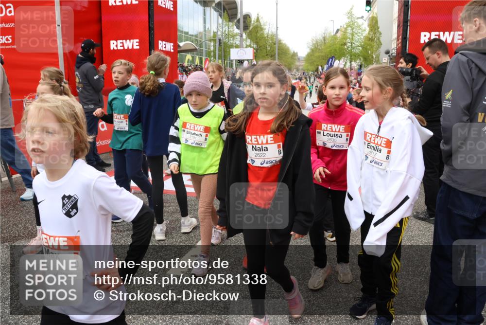25.04.2026 - Das Zehntel Strokosch-Dieckow http://msf.ph/oto/9581338 25.04.2026 09:00:23 Ziel 1039, 1051, 1067, 1083, 1278, 1283, 1291, 1332, 1334, 1382, 1586, 1596, 1612, 2383, 2437, 2635, 2982, 3092, 3098, 3191, 3207, 3343, 3391, 3476, 3571, 3927, 3937, 1039, 1051, 1067, 1083, 1278, 1283, 1291, 1332, 1334, 1382, 1586, 1596, 1612, 2383, 2437, 2635, 2982, 3092, 3098, 3191, 3207, 3343, 3391, 3476, 3571, 3927, 3937 meine-sportfotos.de