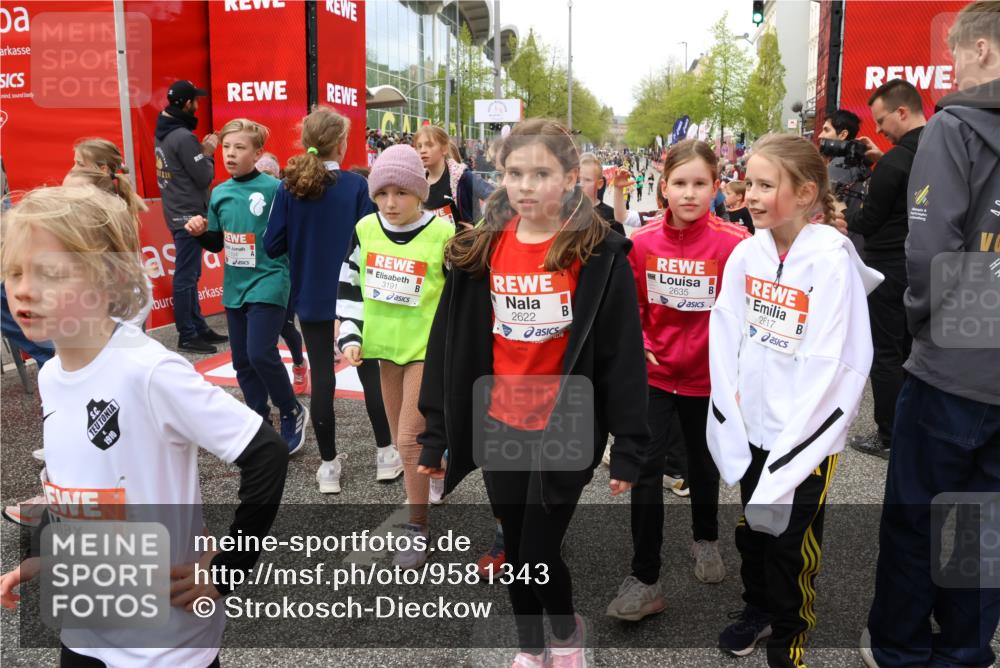 25.04.2026 - Das Zehntel Strokosch-Dieckow http://msf.ph/oto/9581343 25.04.2026 09:00:23 Ziel 1039, 1051, 1067, 1083, 1278, 1283, 1291, 1332, 1334, 1382, 1586, 1596, 1612, 2383, 2437, 2635, 2982, 3092, 3098, 3191, 3207, 3343, 3391, 3476, 3571, 3927, 3937, 1039, 1051, 1067, 1083, 1278, 1283, 1291, 1332, 1334, 1382, 1586, 1596, 1612, 2383, 2437, 2635, 2982, 3092, 3098, 3191, 3207, 3343, 3391, 3476, 3571, 3927, 3937 meine-sportfotos.de