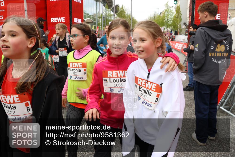 25.04.2026 - Das Zehntel Strokosch-Dieckow http://msf.ph/oto/9581362 25.04.2026 09:00:24 Ziel 1039, 1051, 1067, 1083, 1278, 1283, 1291, 1332, 1334, 1382, 1596, 1612, 2383, 2437, 2635, 2982, 3092, 3098, 3191, 3207, 3343, 3391, 3476, 3571, 3927, 3937, 1039, 1051, 1067, 1083, 1278, 1283, 1291, 1332, 1334, 1382, 1596, 1612, 2383, 2437, 2635, 2982, 3092, 3098, 3191, 3207, 3343, 3391, 3476, 3571, 3927, 3937 meine-sportfotos.de