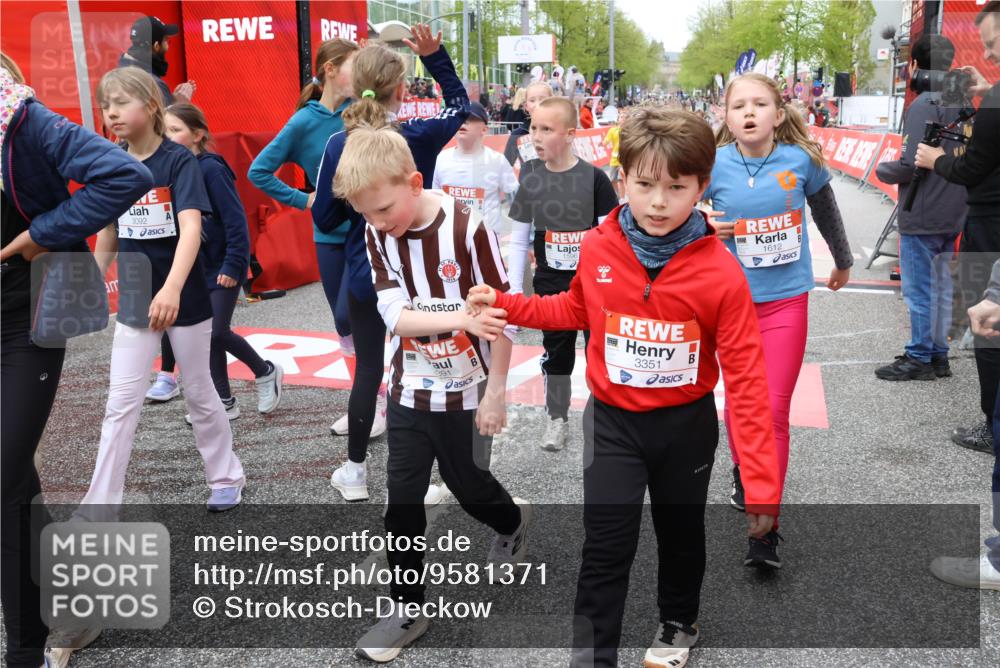 25.04.2026 - Das Zehntel Strokosch-Dieckow http://msf.ph/oto/9581371 25.04.2026 09:00:26 Ziel 1051, 1067, 1083, 1278, 1283, 1291, 1332, 1334, 1382, 1458, 1612, 2383, 2437, 2585, 2592, 2982, 3092, 3098, 3343, 3391, 3571, 3937, 1051, 1067, 1083, 1278, 1283, 1291, 1332, 1334, 1382, 1458, 1612, 2383, 2437, 2585, 2592, 2982, 3092, 3098, 3343, 3391, 3571, 3937 meine-sportfotos.de