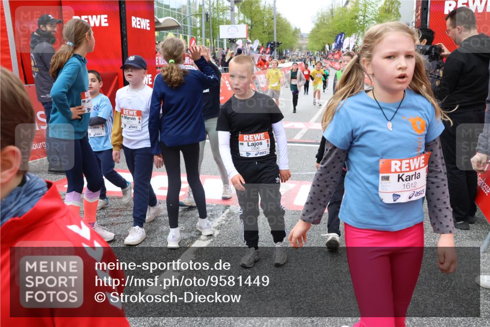 25.04.2026 - Das Zehntel Strokosch-Dieckow http://msf.ph/oto/9581449 25.04.2026 09:00:27 Ziel 1051, 1067, 1083, 1278, 1283, 1291, 1332, 1382, 1458, 1463, 1595, 1612, 2059, 2383, 2437, 2585, 2592, 2982, 3092, 3343, 3391, 3571, 3937, 3989, 1051, 1067, 1083, 1278, 1283, 1291, 1332, 1382, 1458, 1463, 1595, 1612, 2059, 2383, 2437, 2585, 2592, 2982, 3092, 3343, 3391, 3571, 3937, 3989 meine-sportfotos.de