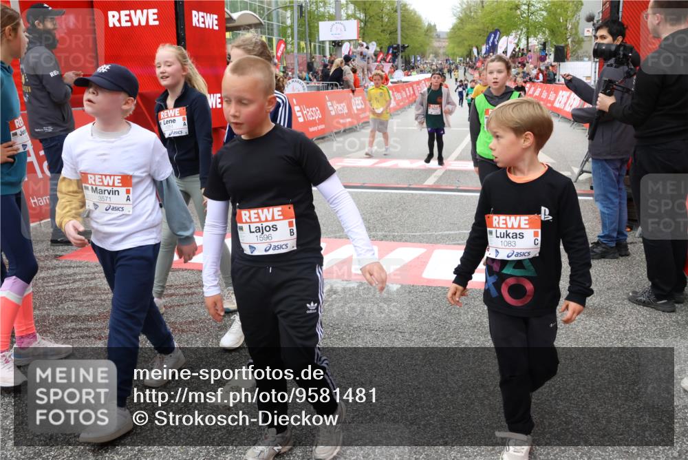 25.04.2026 - Das Zehntel Strokosch-Dieckow http://msf.ph/oto/9581481 25.04.2026 09:00:28 Ziel 1051, 1067, 1083, 1283, 1291, 1458, 1463, 1595, 2059, 2383, 2585, 2592, 3343, 3571, 3937, 3989, 1051, 1067, 1083, 1283, 1291, 1458, 1463, 1595, 2059, 2383, 2585, 2592, 3343, 3571, 3937, 3989 meine-sportfotos.de
