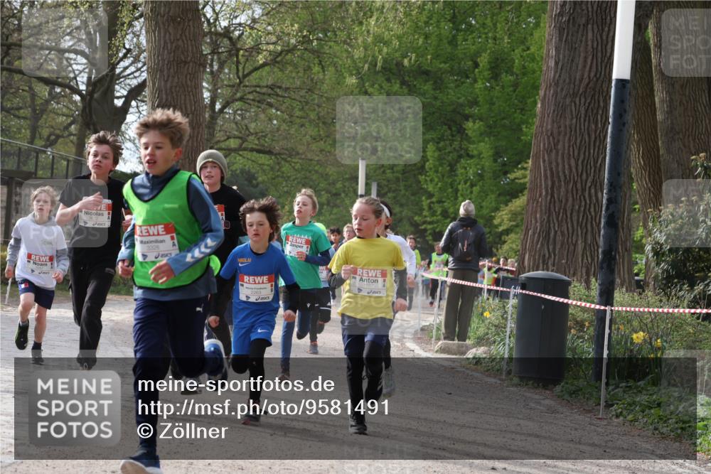 25.04.2026 - Das Zehntel Zöllner http://msf.ph/oto/9581491 25.04.2026 08:38:40 Laufen 3328, 1587 meine-sportfotos.de