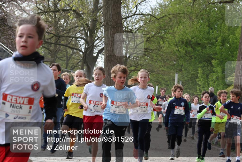 25.04.2026 - Das Zehntel Zöllner http://msf.ph/oto/9581526 25.04.2026 08:39:02 Laufen 2910, 2777, 2900, 1186, 2898, 1 meine-sportfotos.de
