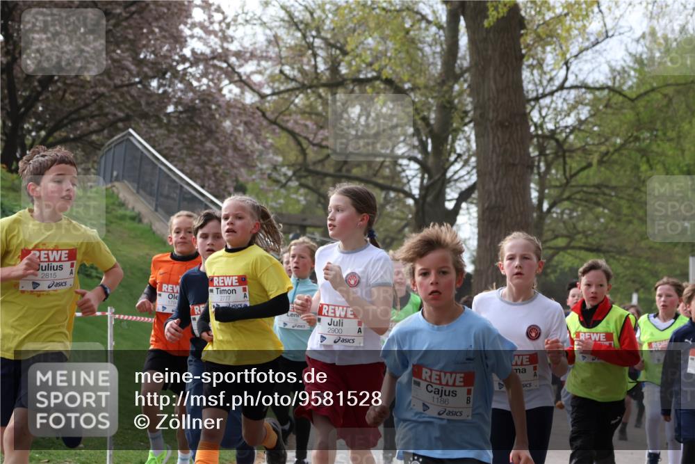 25.04.2026 - Das Zehntel Zöllner http://msf.ph/oto/9581528 25.04.2026 08:39:02 Laufen 2815, 1794, 2777, 2900, 1186 meine-sportfotos.de