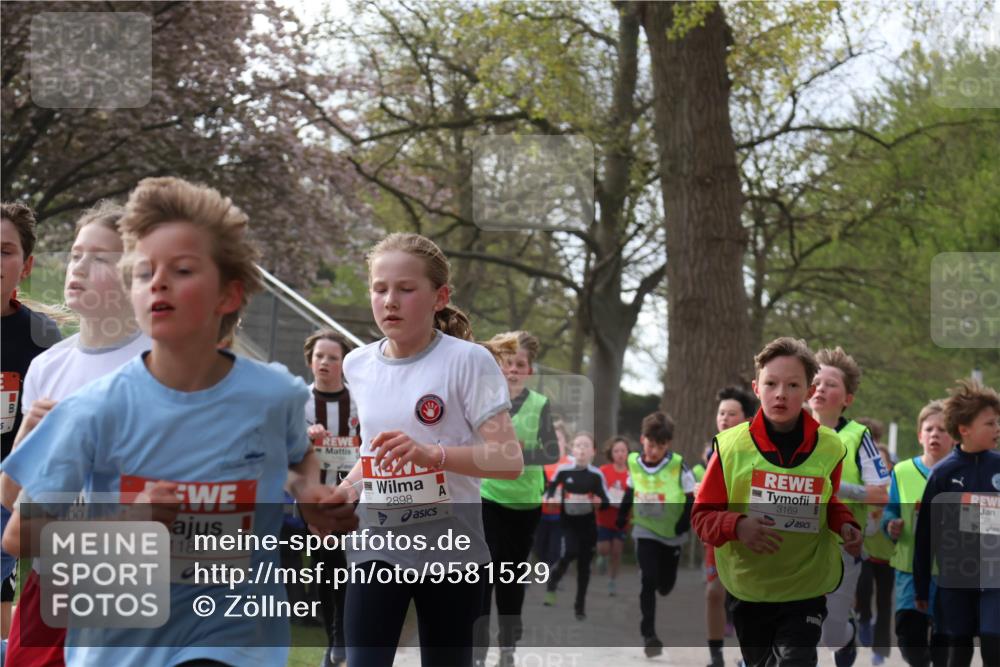25.04.2026 - Das Zehntel Zöllner http://msf.ph/oto/9581529 25.04.2026 08:39:03 Laufen 00, 1186, 2898, 3169 meine-sportfotos.de