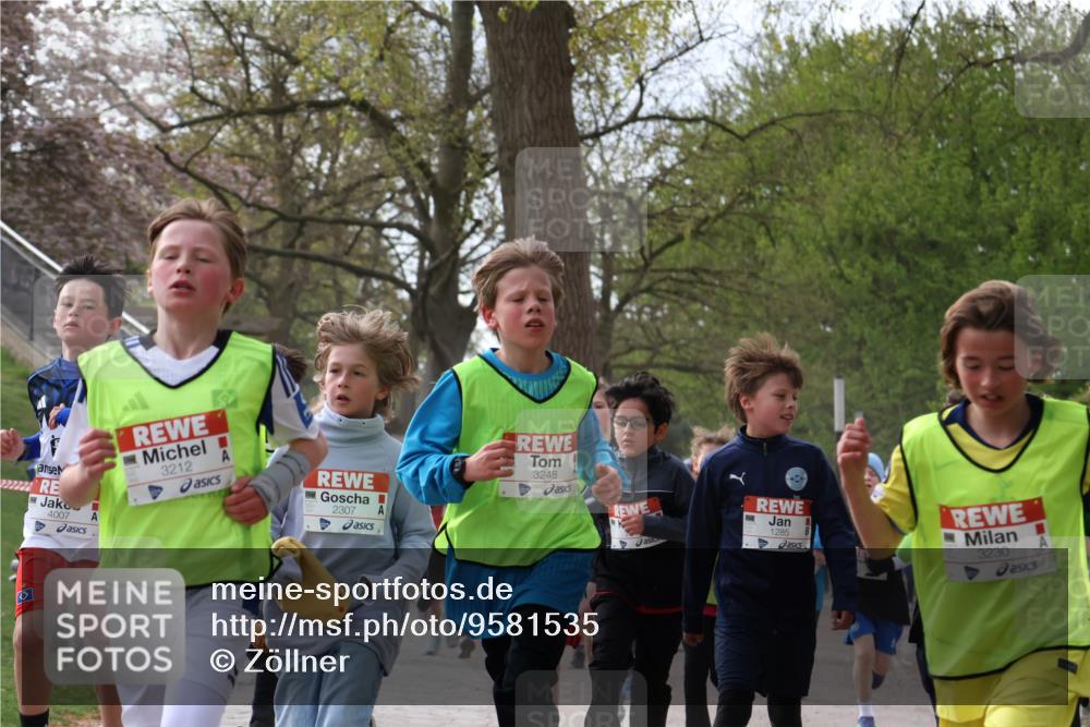 25.04.2026 - Das Zehntel Zöllner http://msf.ph/oto/9581535 25.04.2026 08:39:06 Laufen 4007, 3212, 2307, 3248, 1285, 3230 meine-sportfotos.de