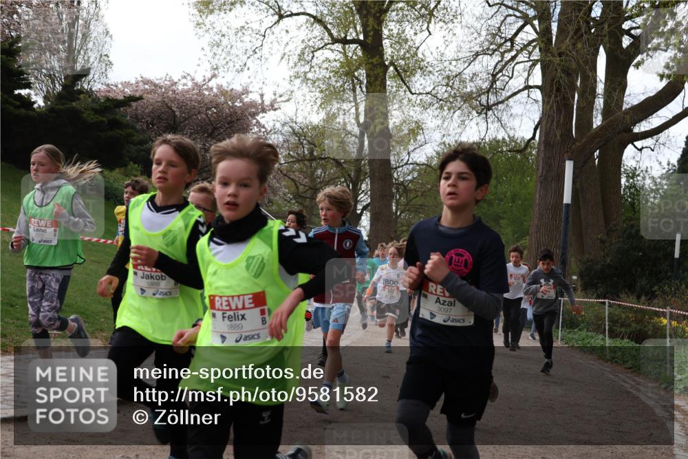 25.04.2026 - Das Zehntel Zöllner http://msf.ph/oto/9581582 25.04.2026 08:39:35 Laufen 3309, 1888, 1889, 3097 meine-sportfotos.de