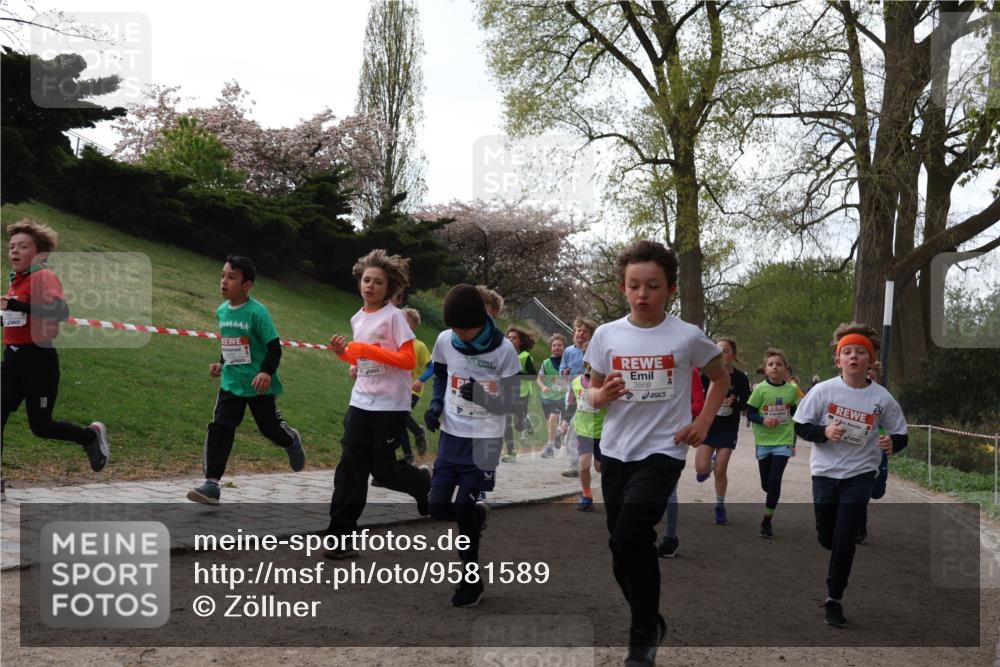 25.04.2026 - Das Zehntel Zöllner http://msf.ph/oto/9581589 25.04.2026 08:39:39 Laufen 3569 meine-sportfotos.de