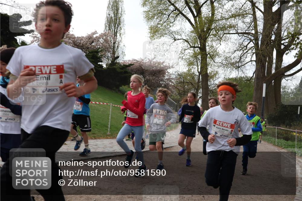 25.04.2026 - Das Zehntel Zöllner http://msf.ph/oto/9581590 25.04.2026 08:39:40 Laufen 3564, 3569, 2032, 24 meine-sportfotos.de