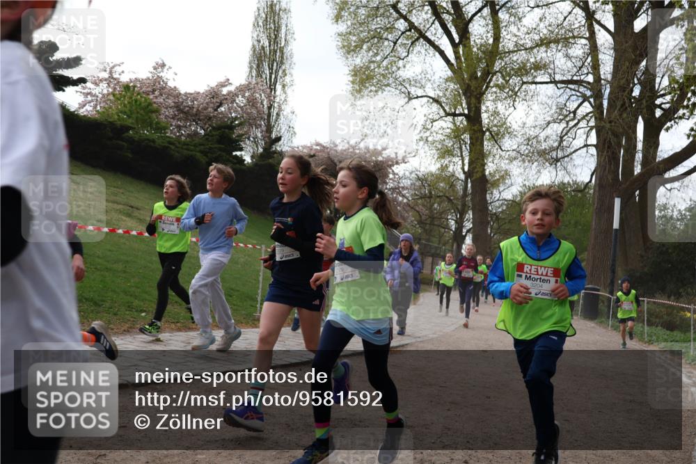 25.04.2026 - Das Zehntel Zöllner http://msf.ph/oto/9581592 25.04.2026 08:39:41 Laufen 3204 meine-sportfotos.de