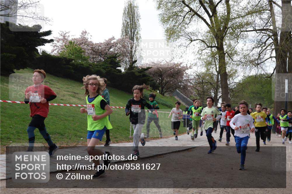 25.04.2026 - Das Zehntel Zöllner http://msf.ph/oto/9581627 25.04.2026 08:39:58 Laufen 10, 1 meine-sportfotos.de