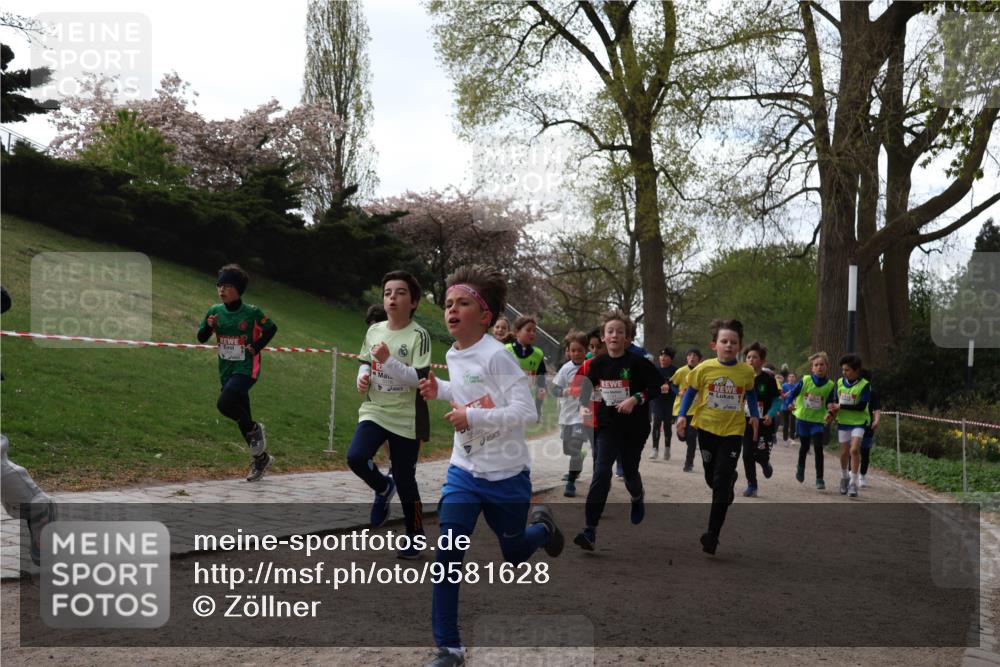 25.04.2026 - Das Zehntel Zöllner http://msf.ph/oto/9581628 25.04.2026 08:39:59 Laufen 3546 meine-sportfotos.de