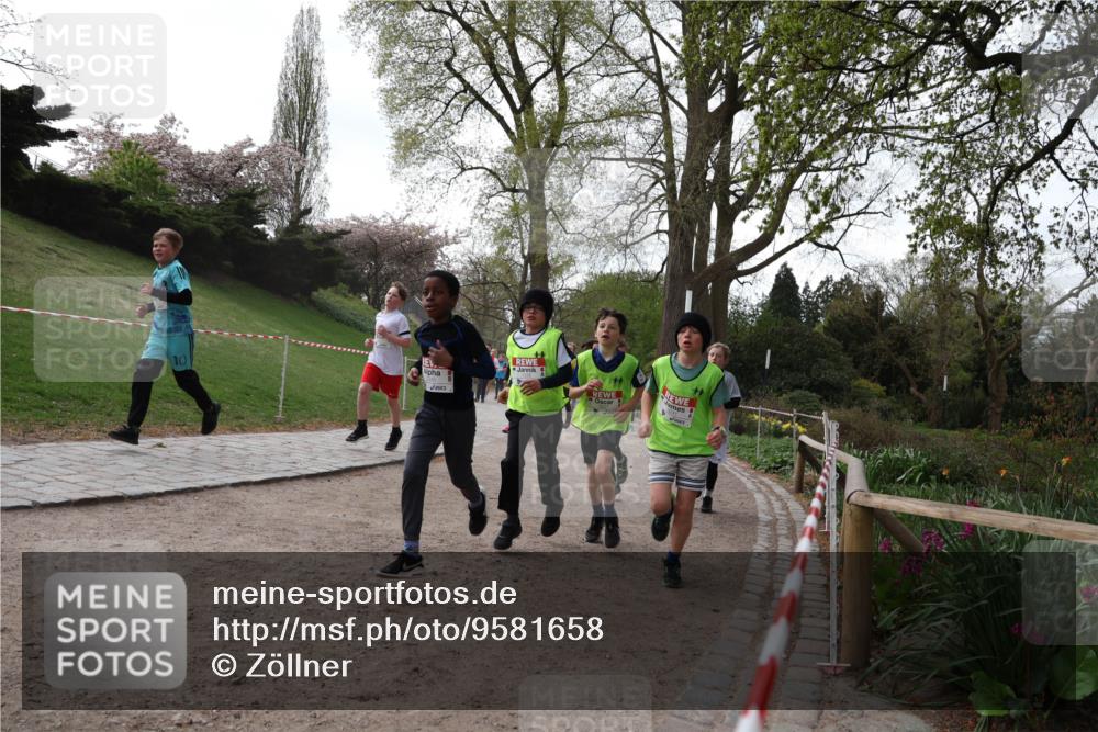25.04.2026 - Das Zehntel Zöllner http://msf.ph/oto/9581658 25.04.2026 08:40:13 Laufen 10 meine-sportfotos.de